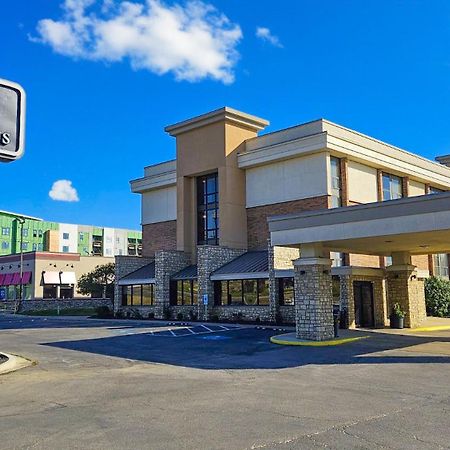 Hotel Lotus Kansas City Merriam Экстерьер фото