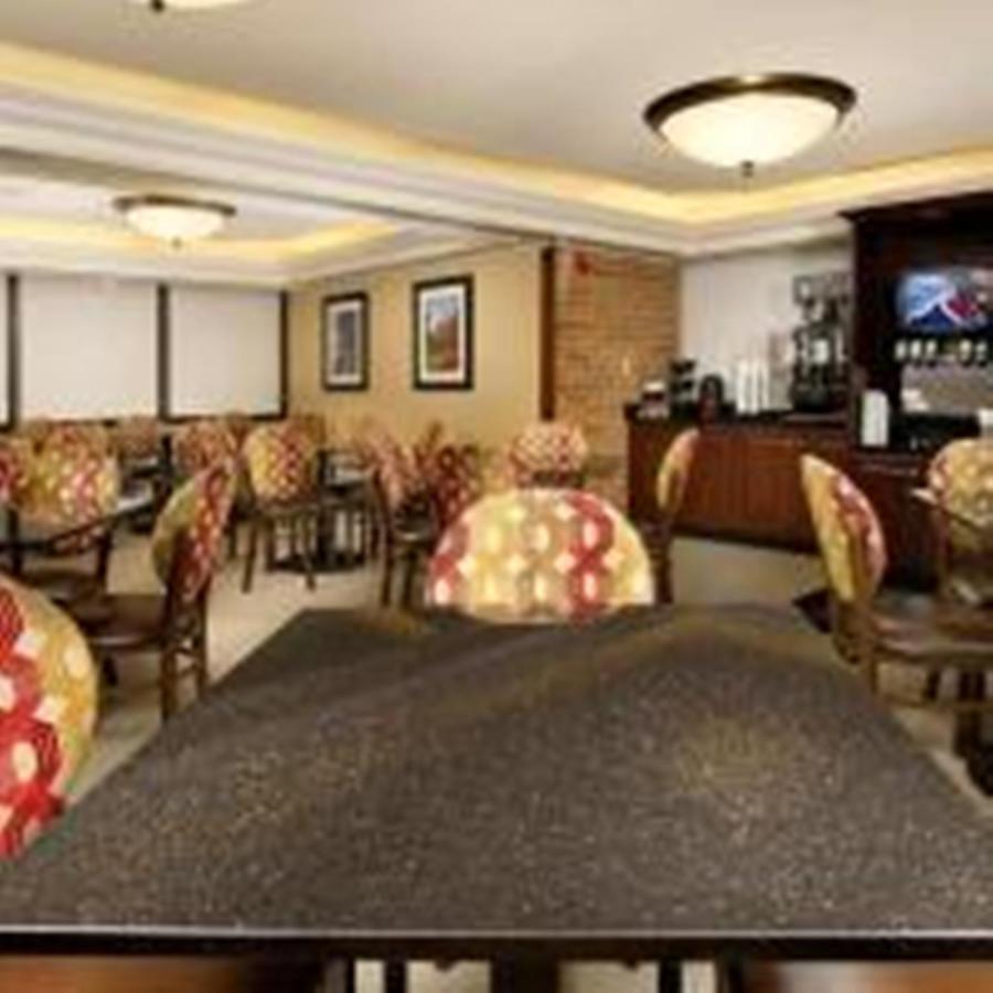 Hotel Lotus Kansas City Merriam Экстерьер фото