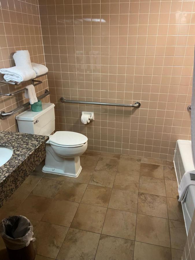 Hotel Lotus Kansas City Merriam Экстерьер фото