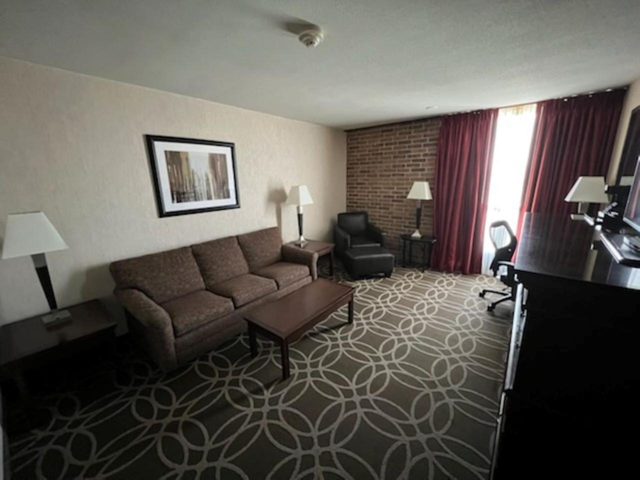 Hotel Lotus Kansas City Merriam Экстерьер фото