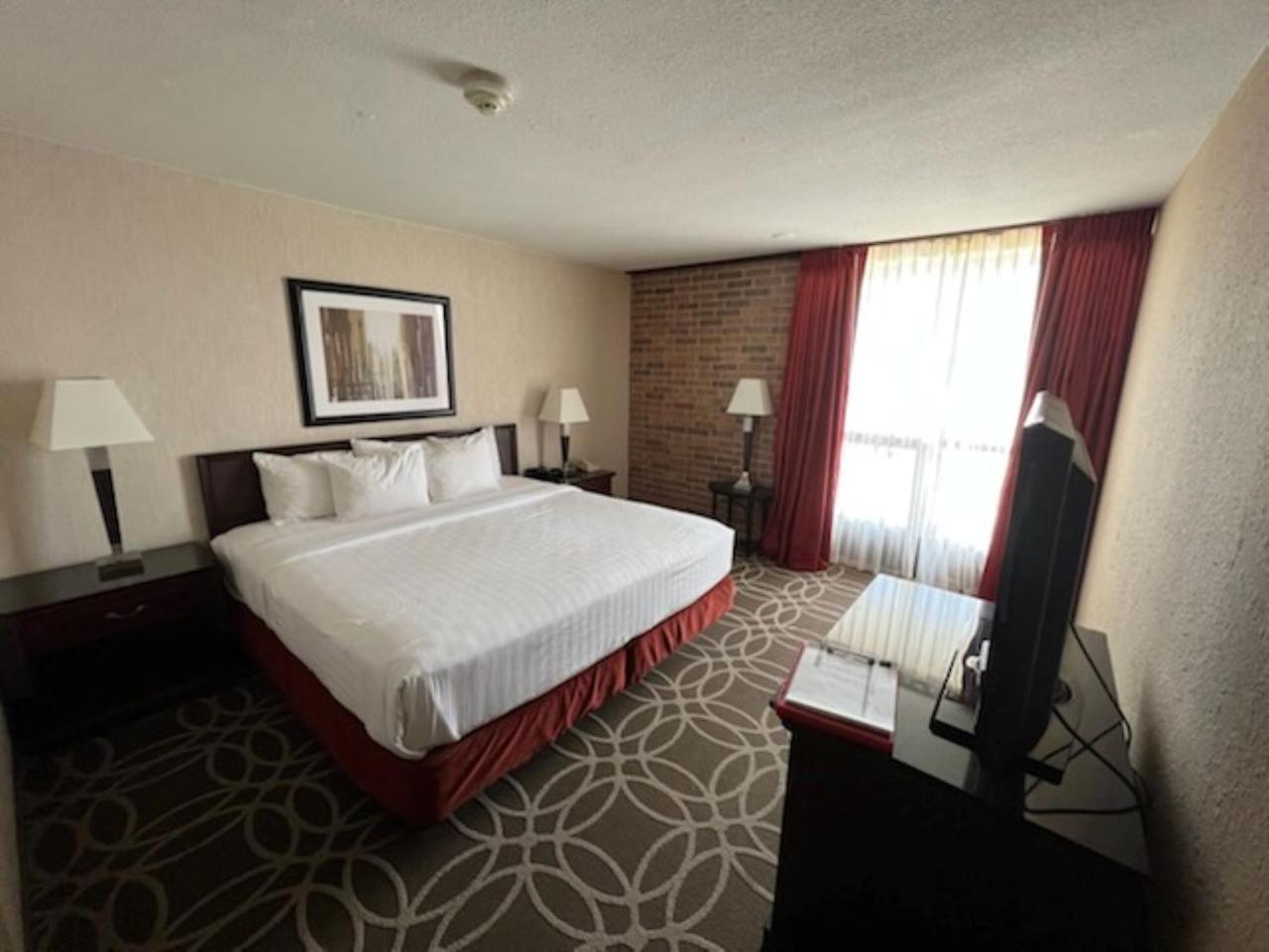 Hotel Lotus Kansas City Merriam Экстерьер фото